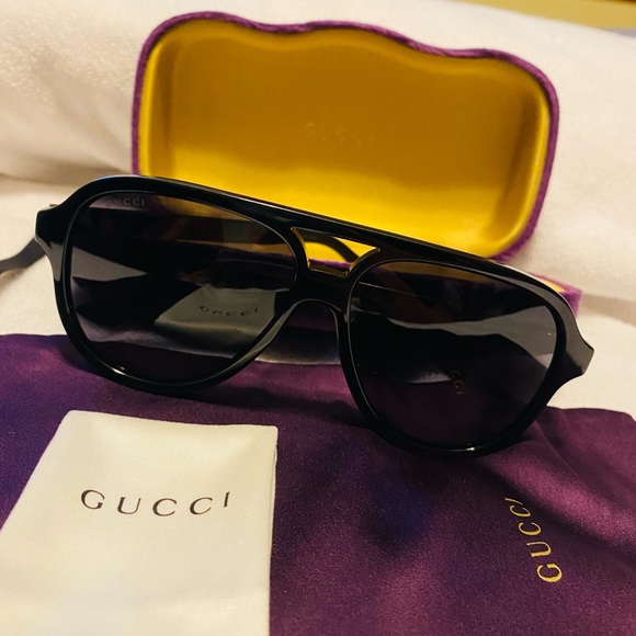 GUCCI SUNGLASSES - Picture 2 of 9
